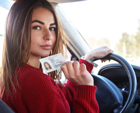 Wymiana ukraińskiego prawa jazdy na polskie: kierowczyni